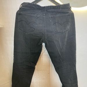 Levi black 711 skinny jeans size 27